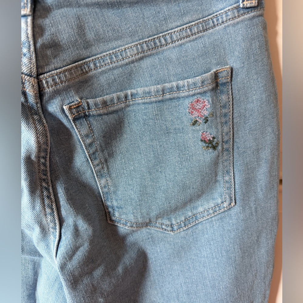 Old Navy Light Blue Floral Straight Leg Jeans - Picture 5 of 6